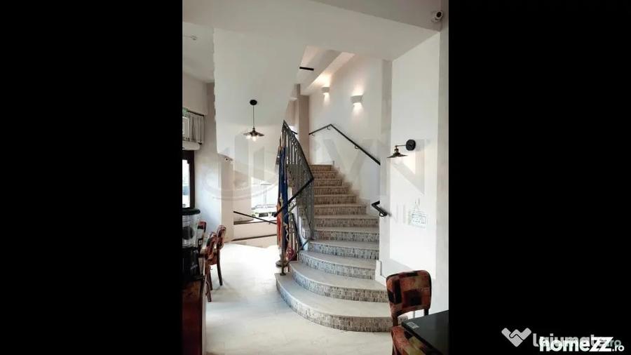 Casă cu 7 camere cu Teren 300 Mp în Centrul Istoric