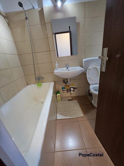 Apartament cu 3 camere semidecomandat, mobilat în Giulești