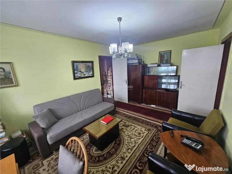 Apartament cu 2 camere semidecomandat în Micro I