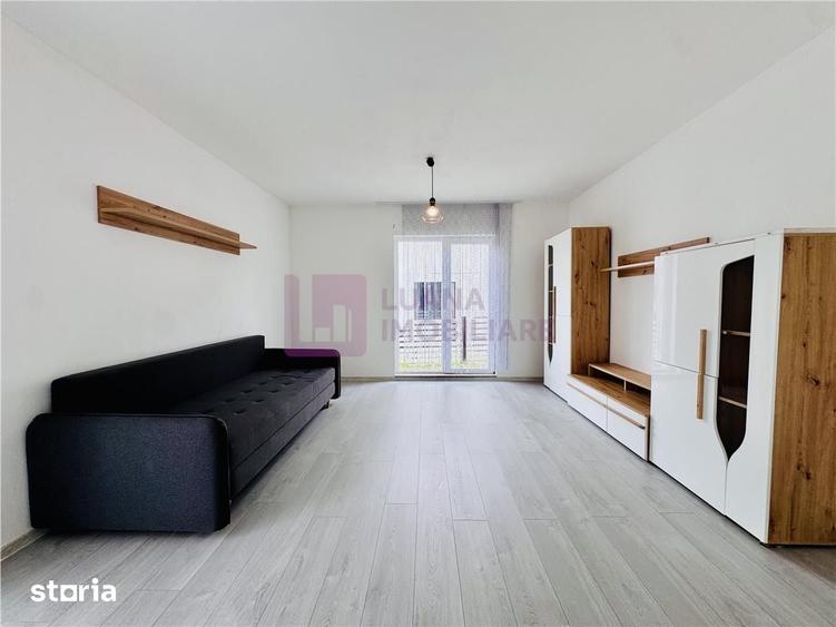 Casă cu 4 camere cu Teren 250 Mp în Roșia