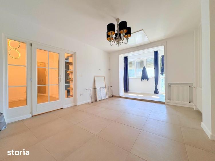Apartament cu 4 camere în Central