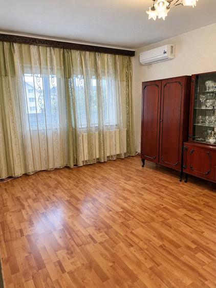 Apartament cu 3 camere decomandat în Ultracentral