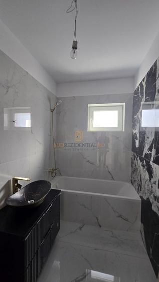 Apartament cu 3 camere decomandat în Metalurgiei