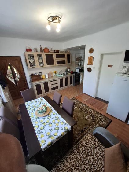 Casă cu 3 camere în Sânpaul