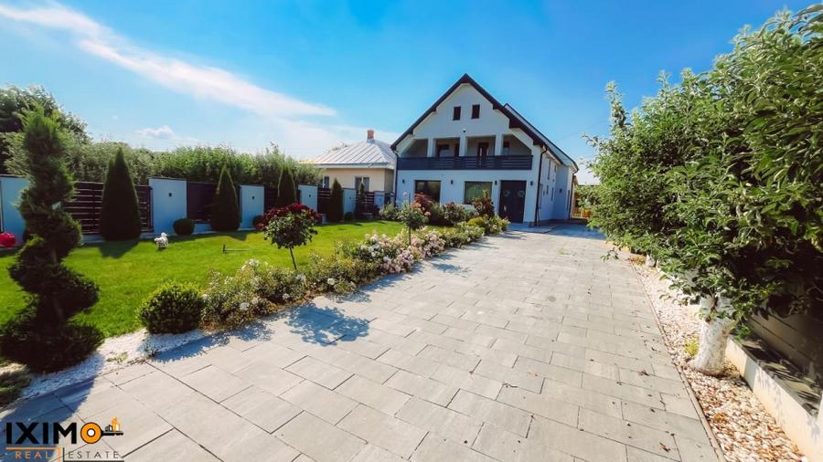 Casă cu 6 camere cu Teren 10100 Mp în Traian