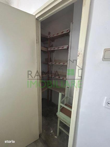 Apartament cu 4 camere semidecomandat, mobilat în Dârste