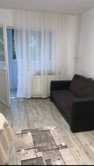 Garsonieră decomandată în Bartolomeu
