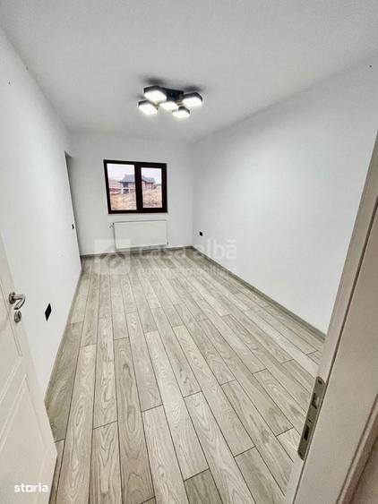Casă cu 4 camere cu Teren 500 Mp în Bucium