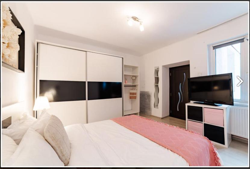 Apartament cu 3 camere circular, mobilat în Centrul Istoric