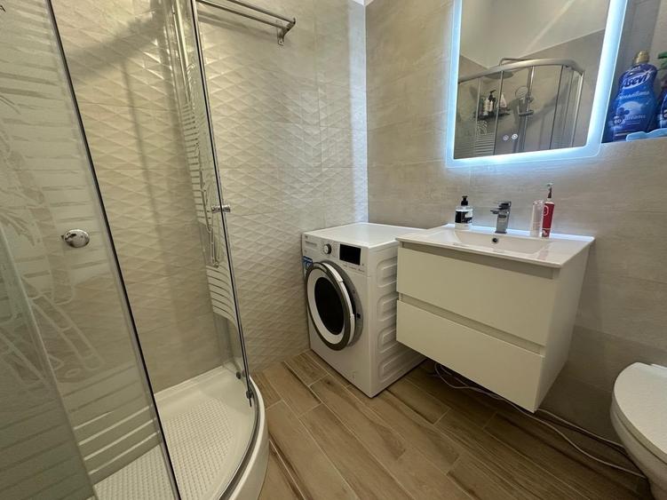 Apartament cu 3 camere decomandat, mobilat în Theodor Pallady