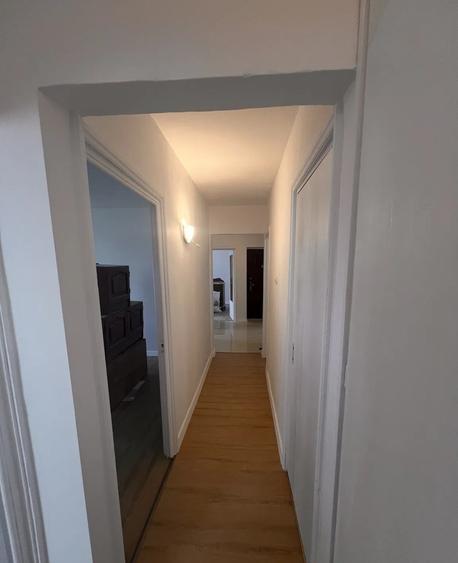 Apartament cu 3 camere decomandat în Dristor