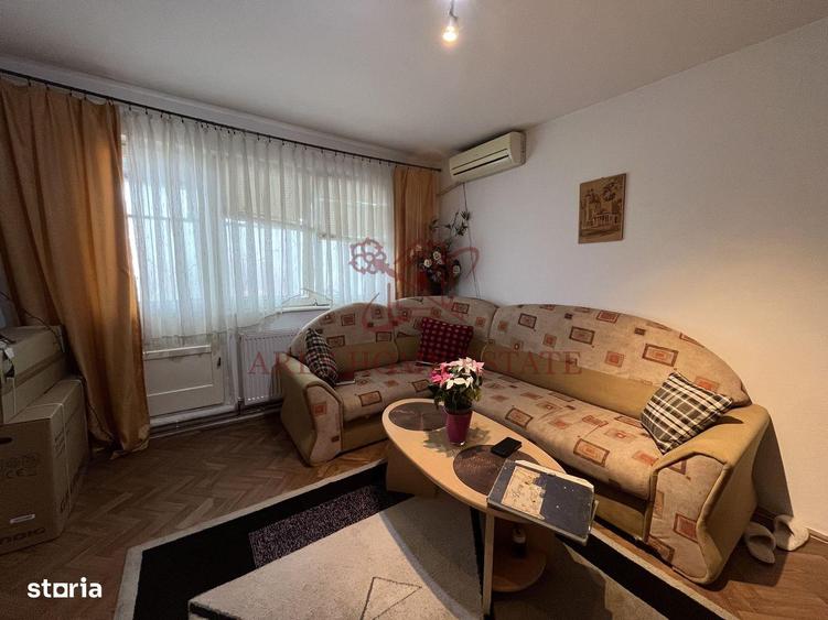 Apartament cu 3 camere, mobilat în Girocului
