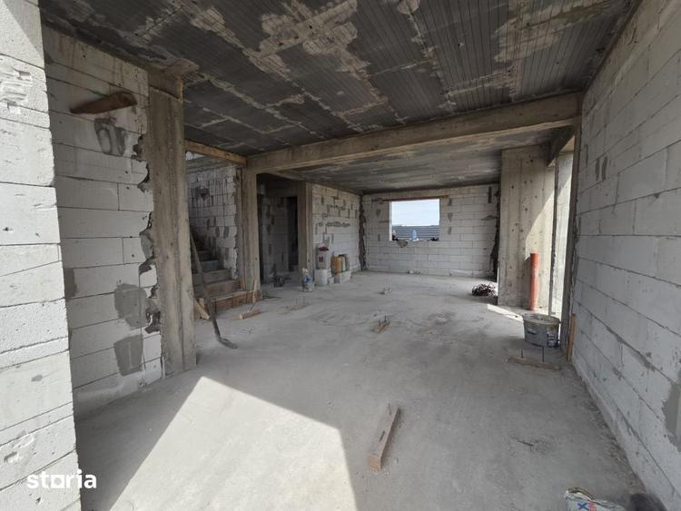 Casă cu 4 camere cu Teren 450 Mp în Central