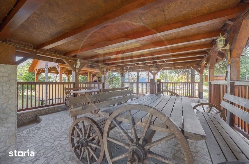 Casă cu Teren 5375 Mp în Sânmartin