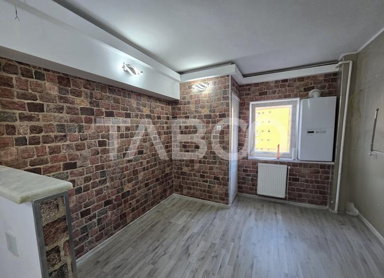 Apartament cu 3 camere decomandat în Mihai Viteazul