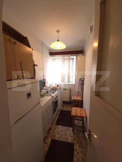 Apartament cu 2 camere semidecomandat, mobilat în Micro 4