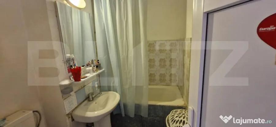 Apartament cu 2 camere decomandat în Central