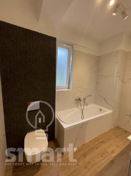 Apartament cu 3 camere semidecomandat, mobilat în Gruia