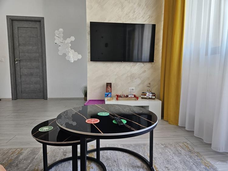 Apartament cu 2 camere decomandat în Exterior Vest