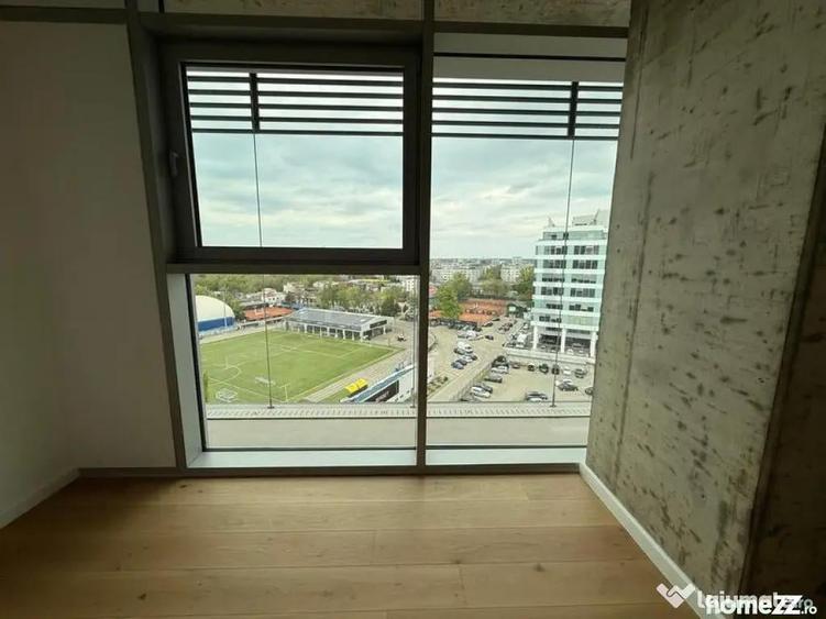 Apartament cu 4 camere decomandat în Floreasca