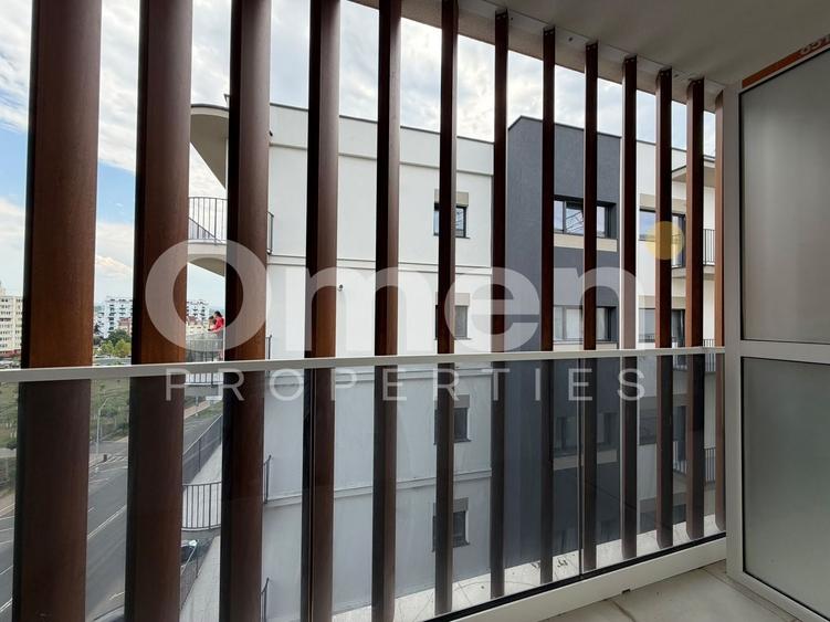 Apartament cu 3 camere semidecomandat, mobilat în Ultracentral