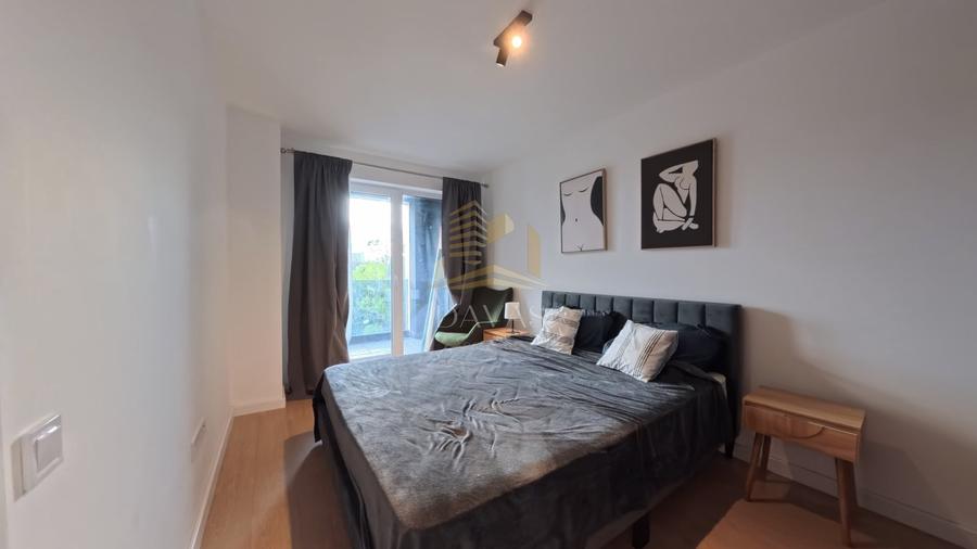 Apartament cu 3 camere semidecomandat, mobilat în Sopor