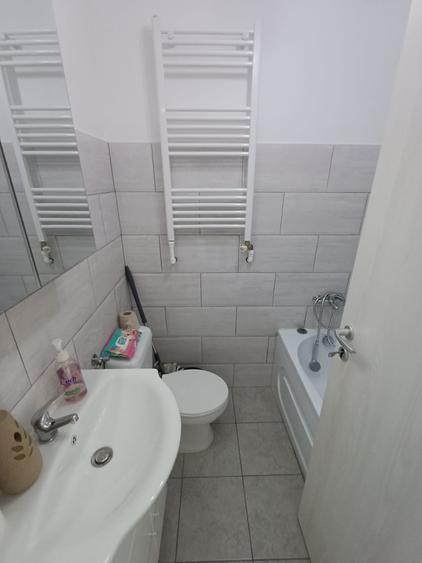 Apartament cu 2 camere semidecomandat în Titan