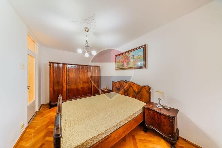 Apartament cu 3 camere, in zona Boul Rosu - 3