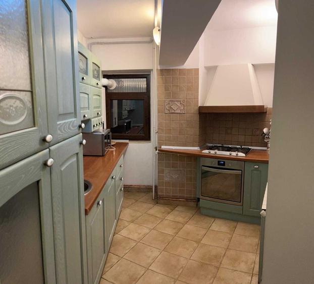 Apartament cu 2 camere decomandat, mobilat în Centru Civic