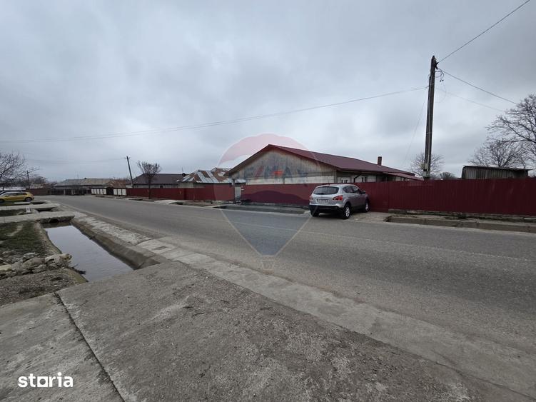 Casă cu 3 camere cu Teren 1000 Mp în Țifești