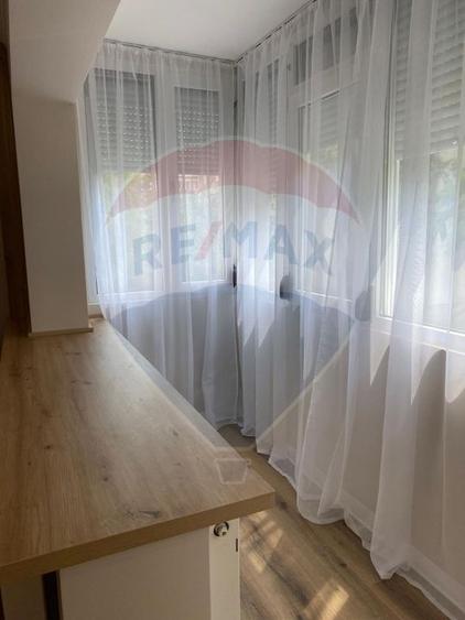 Apartament cu 2 camere decomandat, mobilat în Decebal