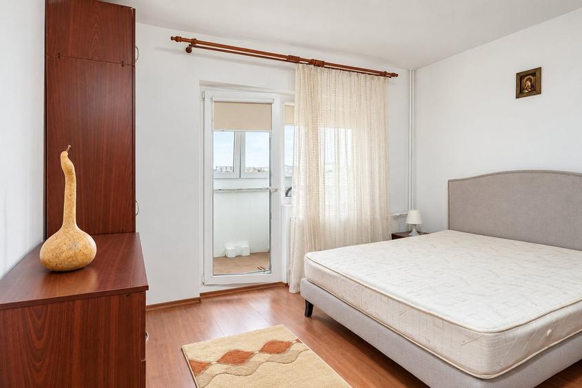Apartament cu 3 camere decomandat, mobilat în Vitan Mall