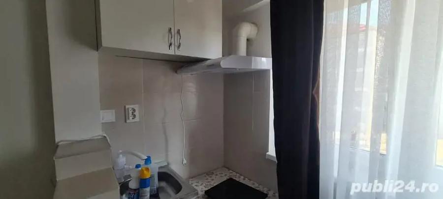Garsonieră decomandată în Central