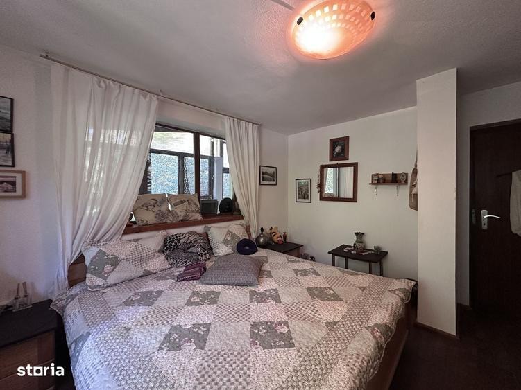 Vanzare casa in Pucioasa, Dambovita - 4 camere - teren 5.808 mp - 2