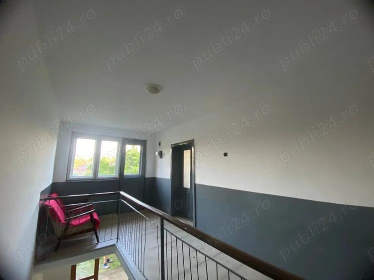 Casă cu 5 camere cu Teren 1674 Mp în Stupini