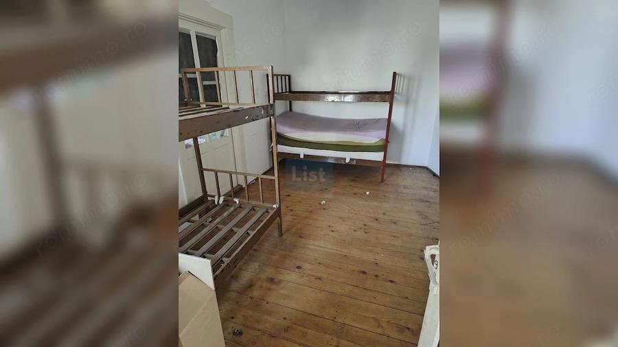 Casa in zona centrala de inchiriat pentru muncitori sau pentru birouri - 6
