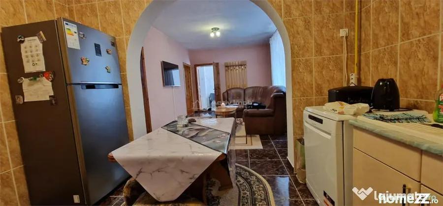 Casă cu 5 camere cu Teren 565 Mp în Central