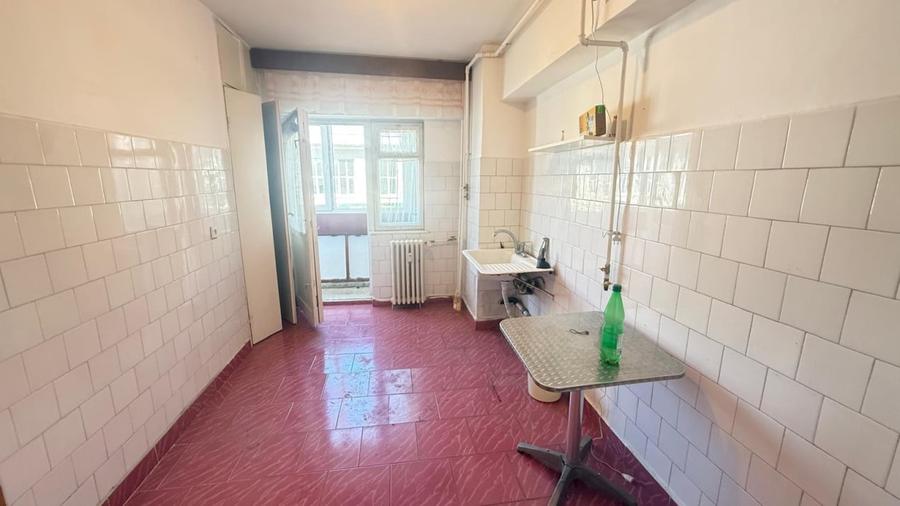 Apartament 3 camere decomandat, 64.80 mp, zona Republicii - 8
