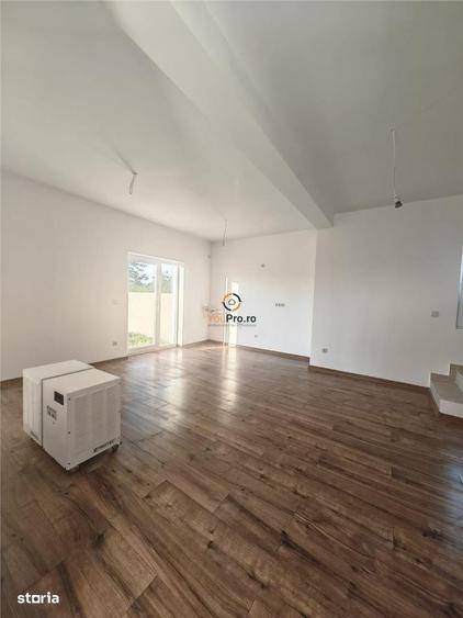 Casă cu 3 camere în Parța