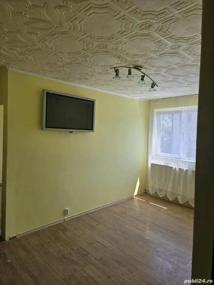 Apartament cu 2 camere semidecomandat în Petros