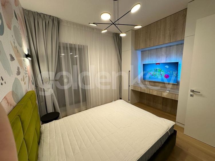 Apartament cu 3 camere semidecomandat, mobilat în Barbu Văcărescu