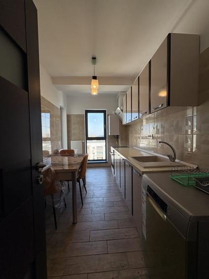 Apartament cu 3 camere decomandat, mobilat în Lujerului