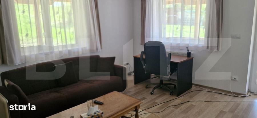Casă cu 6 camere cu Teren 1000 Mp în Central