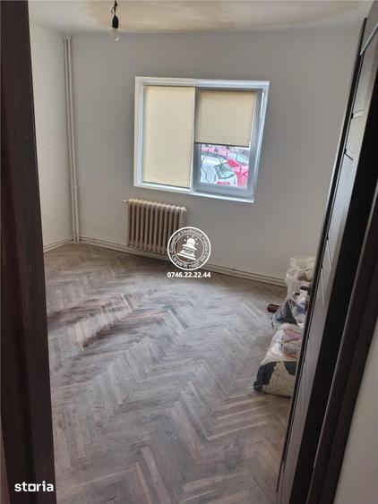 Apartament cu 3 camere decomandat în Copou — fotografia 1