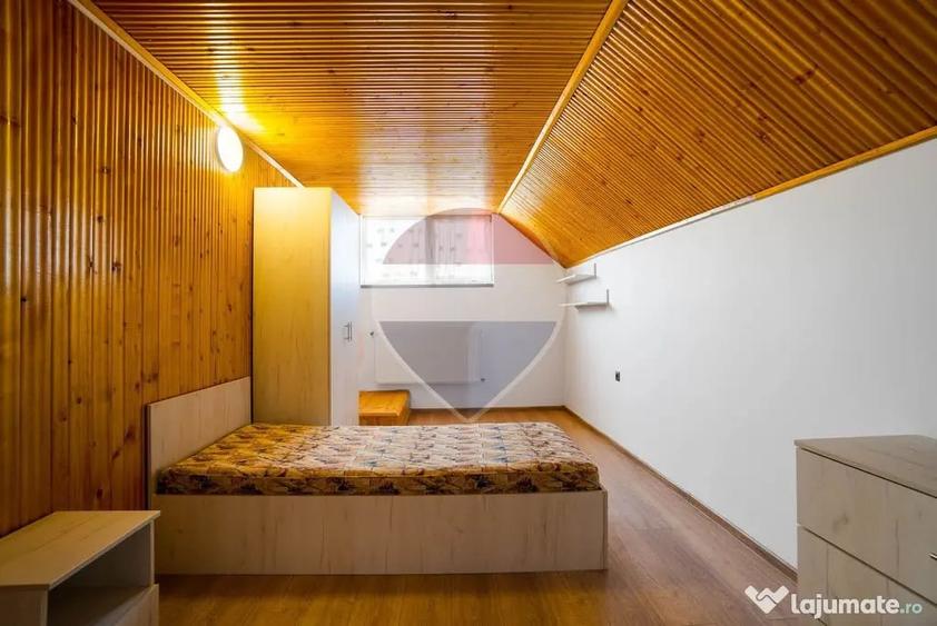Apartament cu 4 camere decomandat în Central