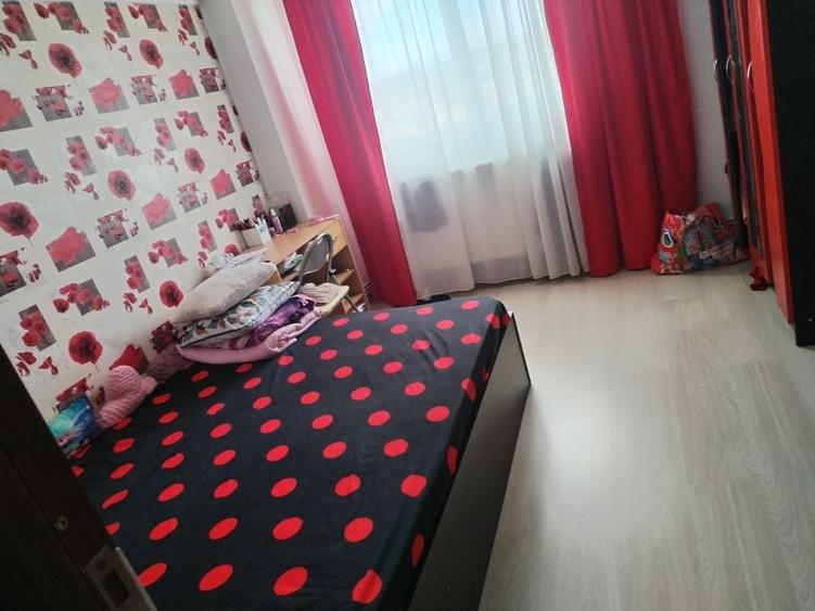 Apartament cu 3 camere decomandat în Radu Negru