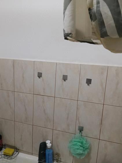 Apartament cu 3 camere semidecomandat în Micro II