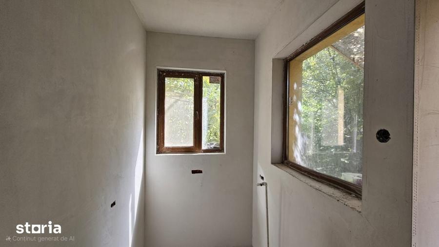 Casă cu 3 camere cu Teren 720 Mp în Păcurari