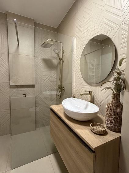 Apartament cu 2 camere decomandat în Florești