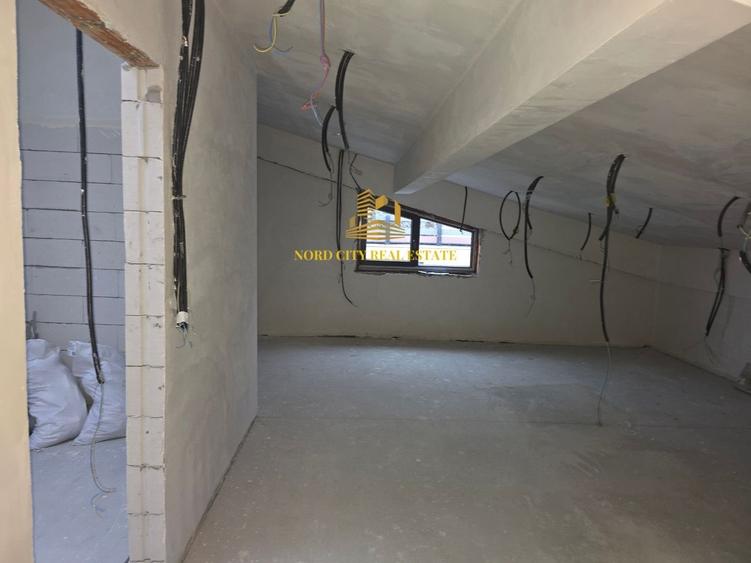 Apartament cu 3 camere decomandat în Băneasa